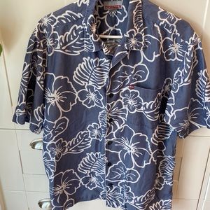 QUICKSILVER Men’s Blue Hawaiian print button down shirt